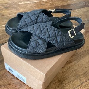 Alohas Marshmallow Quilted Black Sandals. Size 7-7.5